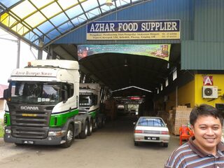 Historical 2011 public photo from a Rengit snack-factory visit note. Source-reference only.