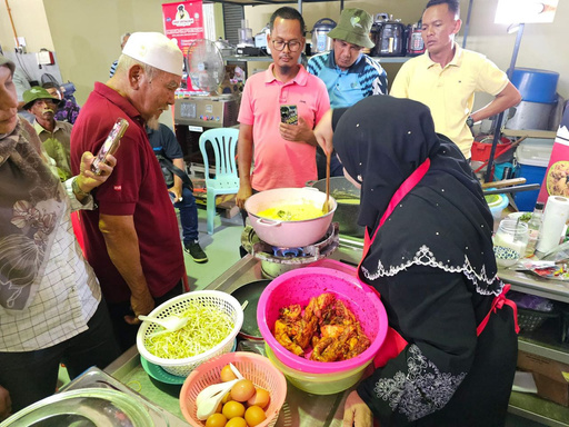 Community and culinary activity on the BUSINESS ROLE page.