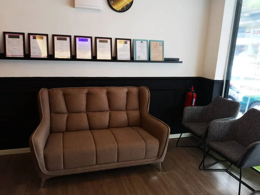 Dr Feeliz waiting lounge