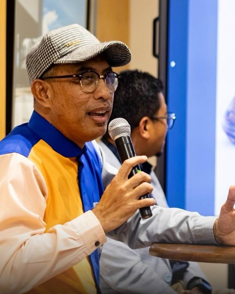 Encik Abdul Malek bin Manap — Co-founder & Managing Director of Munif Hijjaz Marketing Sdn. Bhd.