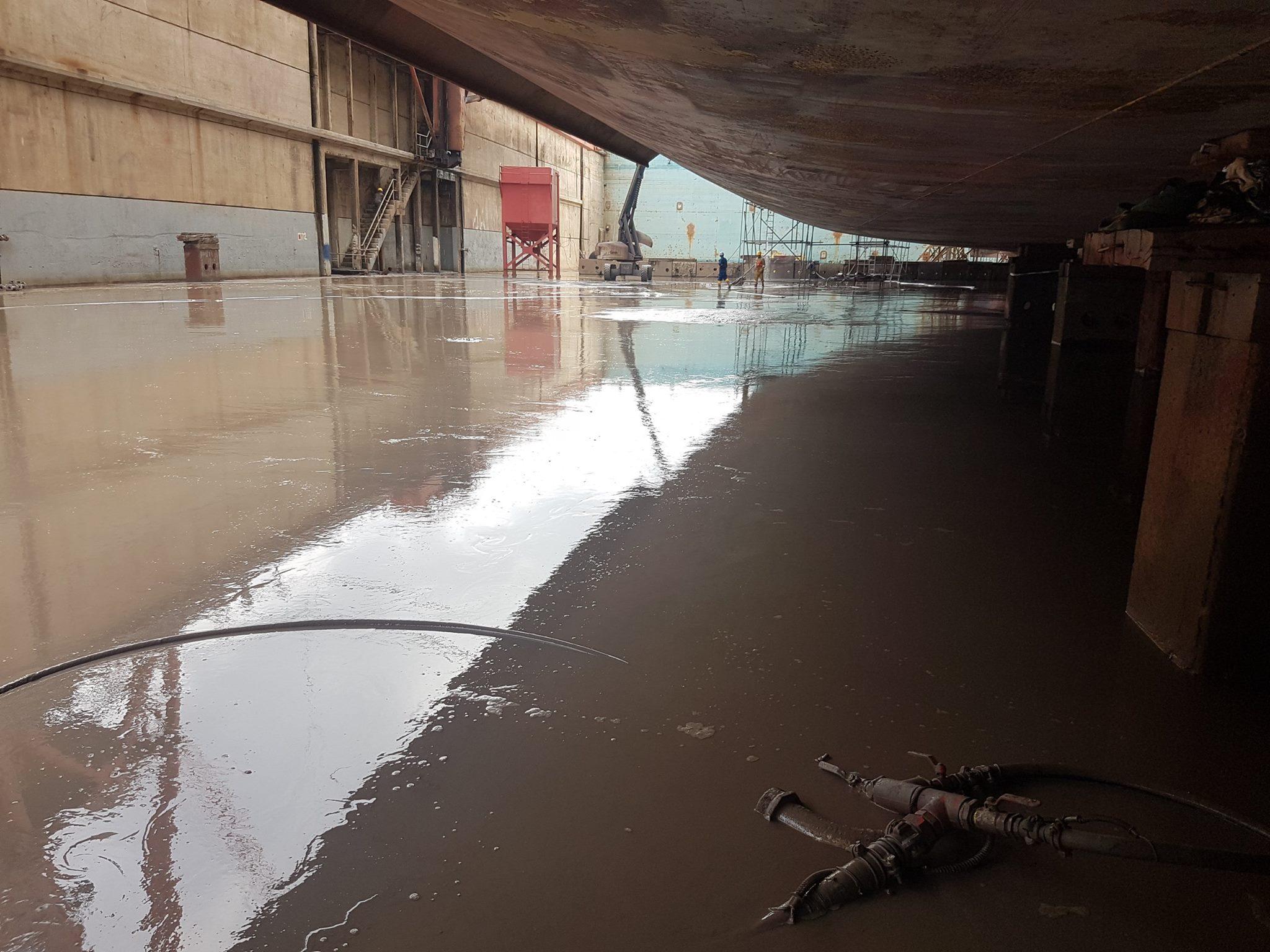 LNG Carrier Ballast Tank Mud Removal & Cleaning