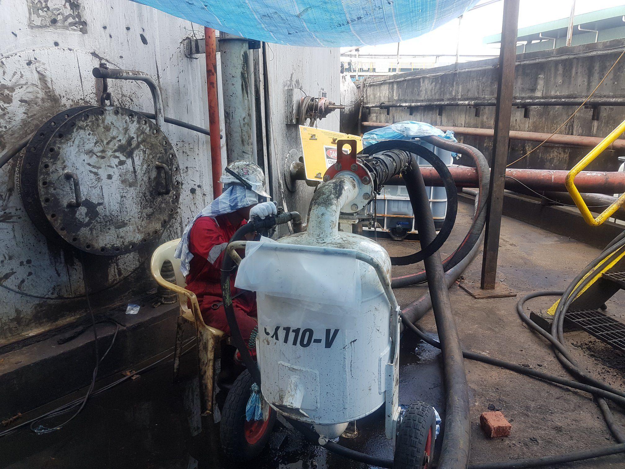 Tank Cleaning - Oil/Sludge Processing Facility